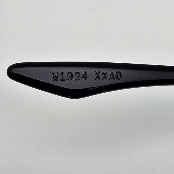Ray-Ban B&L W1924 Black Frame G-15 Green Glass Lens Cat Eye Sunglasses 55-16-131 main image 9